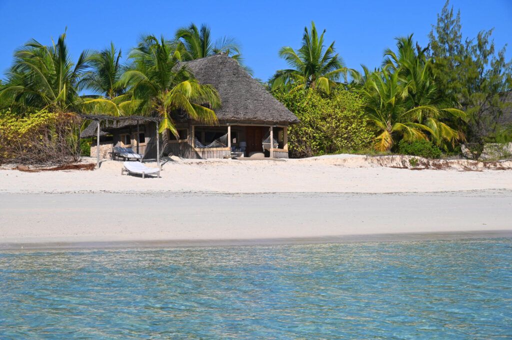 Bungalow du lodge Laba Fanjove sur l'île de Fanjove au large de la Tanzanie