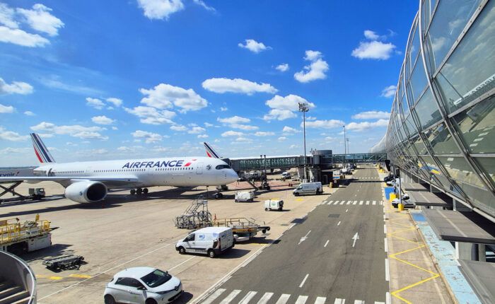 Avion d'Air France sur le tarmac l'aéroport de Paris-Roissy-Charles-de-Gaulle.